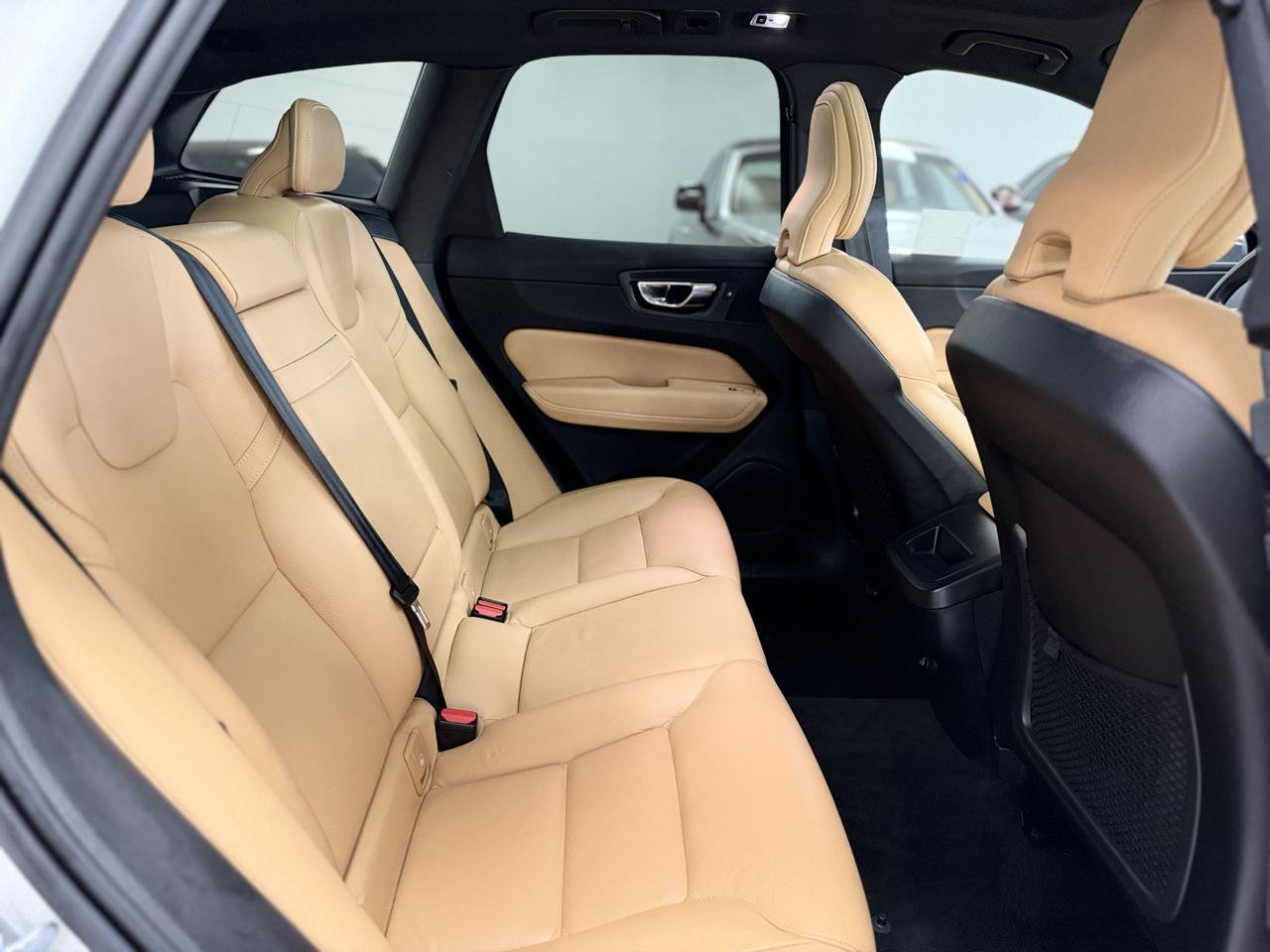 Used 2020 Volvo XC60 T5 Momentum AWD/4WD image 23