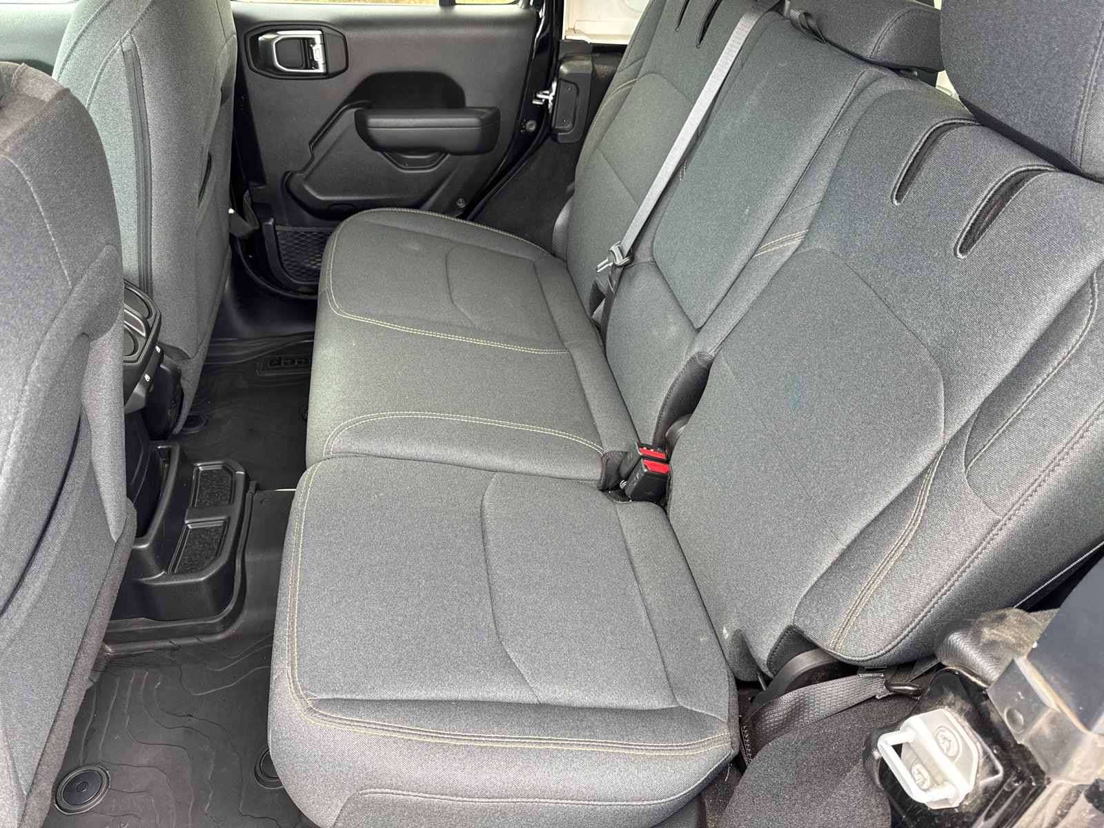 Used 2025 Jeep Wrangler Willys image 21