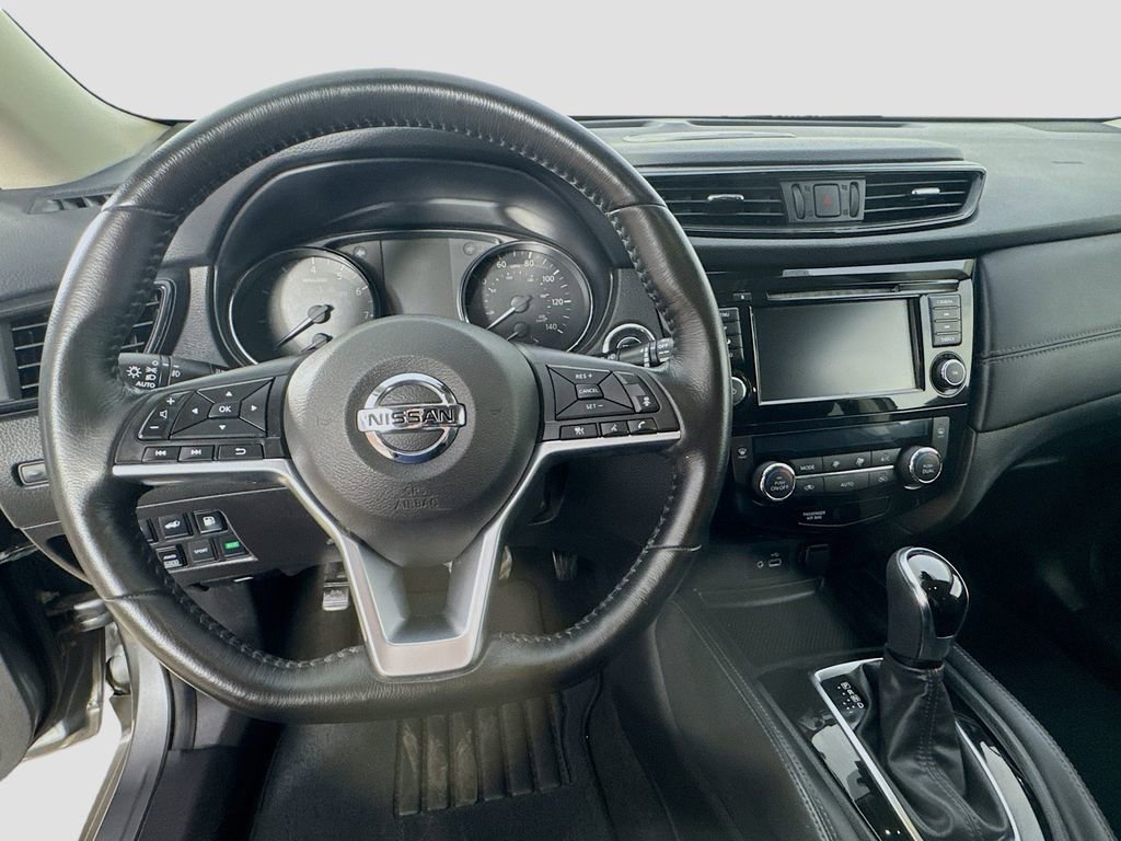Used 2018 Nissan Rogue SL w/ Premium Package image 13