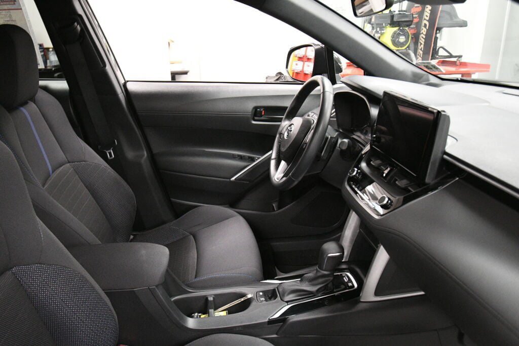 Used 2023 Toyota Corolla Cross AWD Hybrid image 27