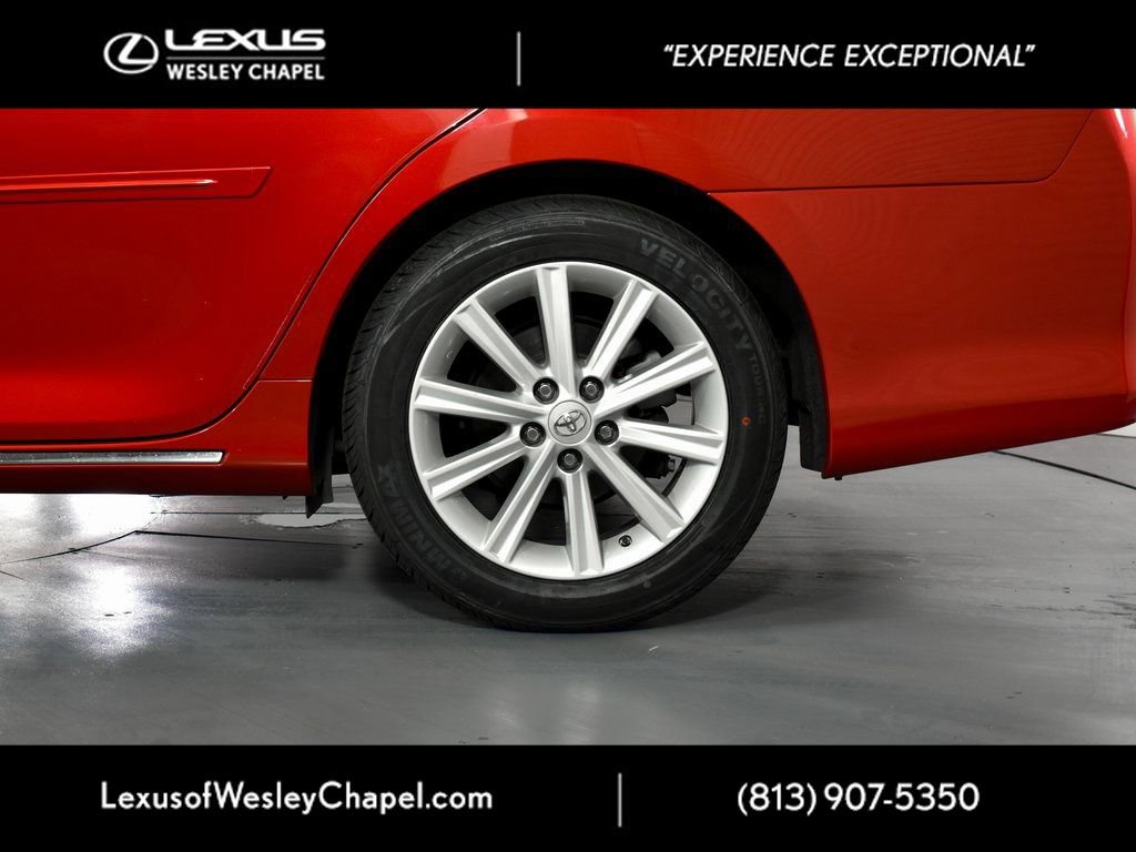 Used 2013 Toyota Camry XLE w/ Convenience Pkg image 11