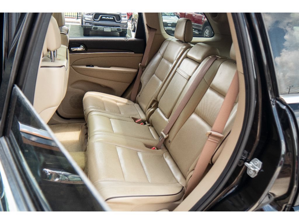 Used 2020 Jeep Grand Cherokee Overland AWD/4WD image 20