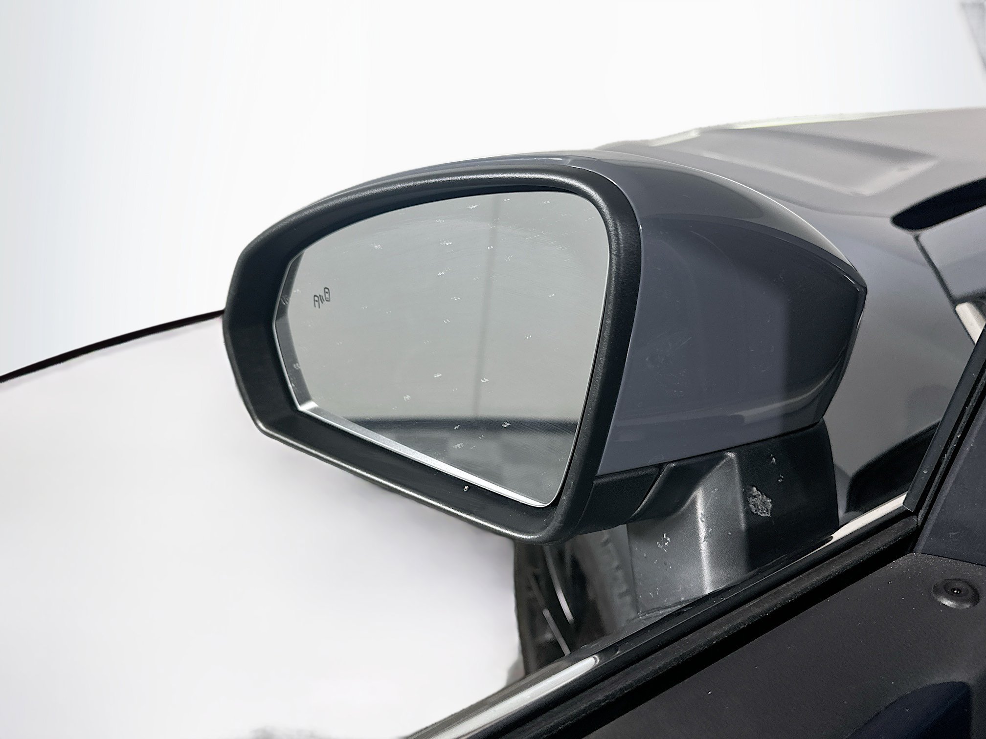Used 2022 Volkswagen Taos SE w/ Panoramic Sunroof Package FWD image 16