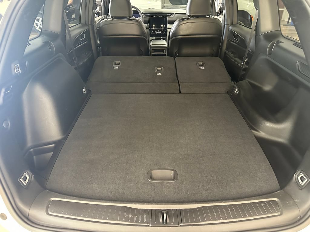 Certified 2023 Jeep Grand Cherokee Altitude AWD/4WD image 41