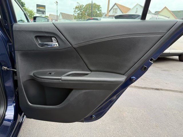 Used 2013 Honda Accord Sport image 21