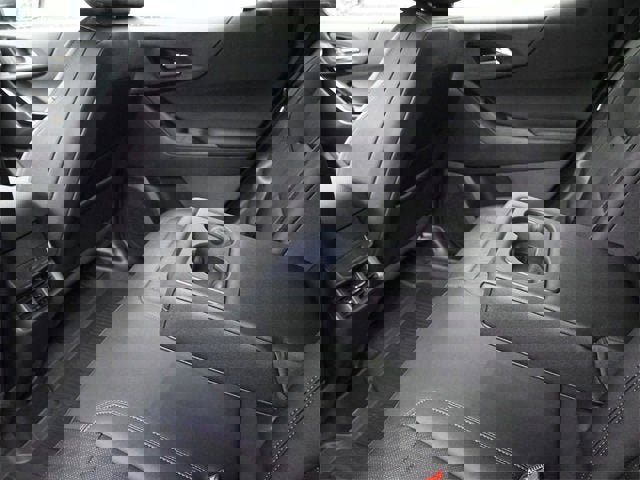 New 2026 Chevrolet Equinox LT image 30