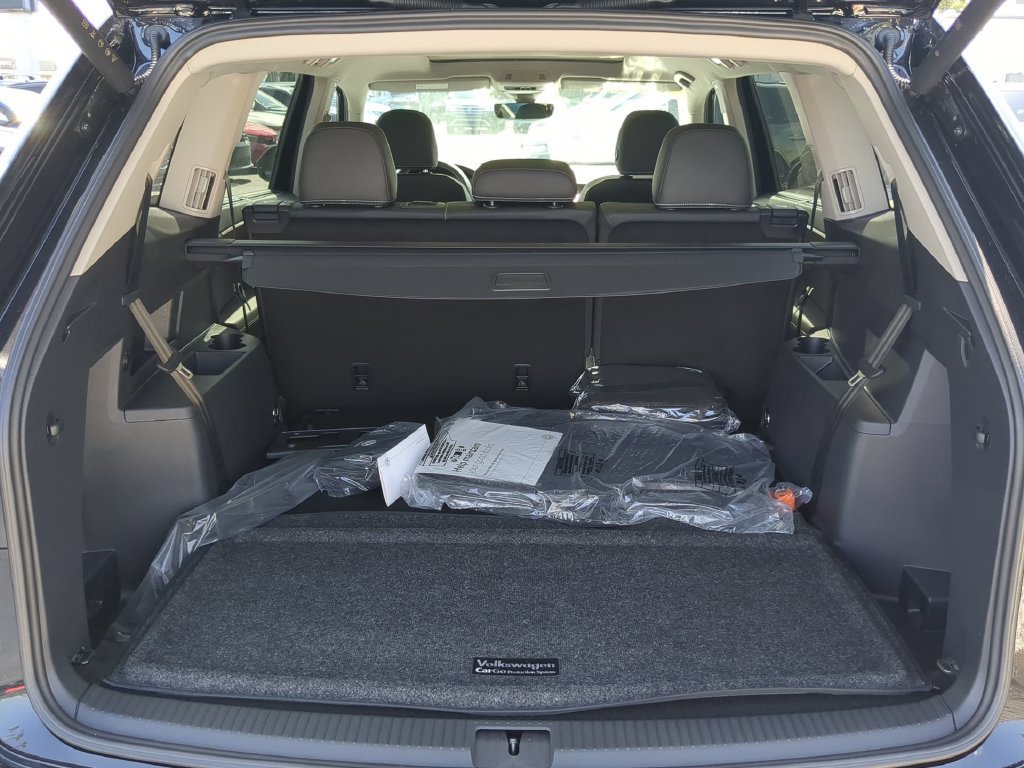 New 2026 Volkswagen Atlas SE FWD image 9