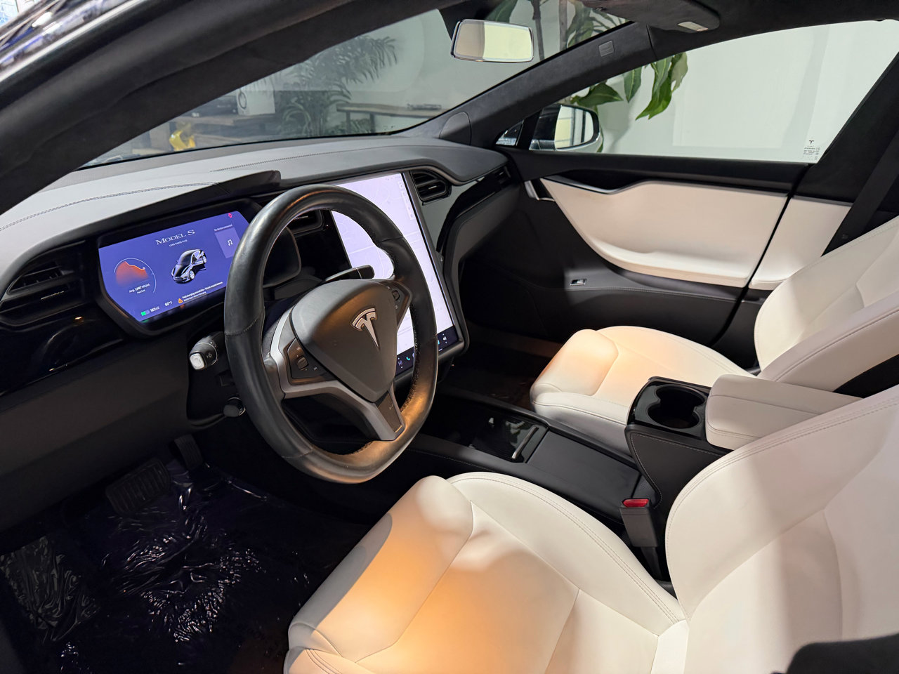 Used 2020 Tesla Model S Long Range Plus image 9