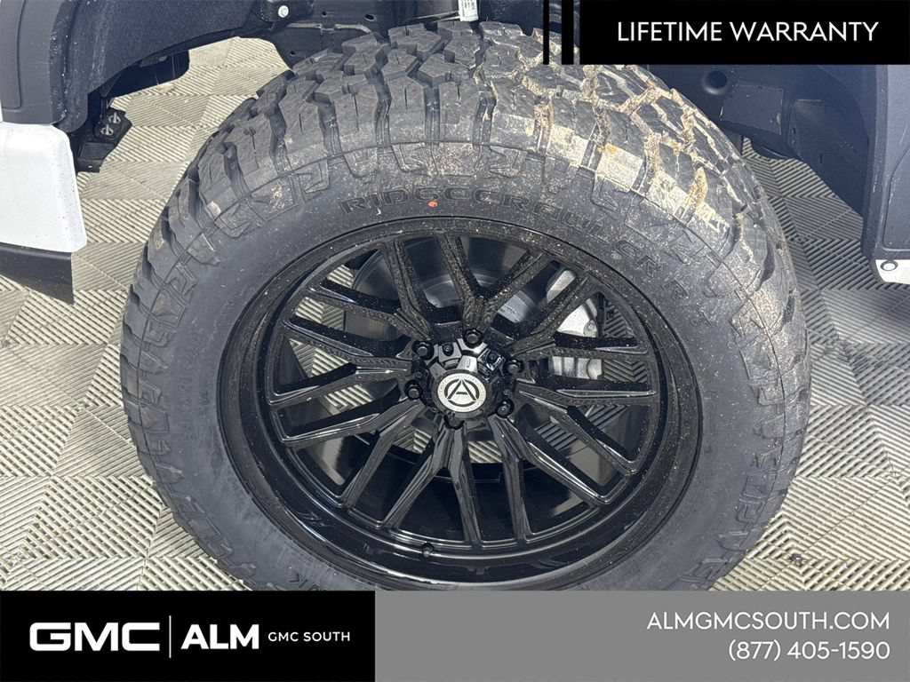 New 2026 GMC Sierra 1500 AT4 w/ AT4 Premium Package AWD/4WD image 13