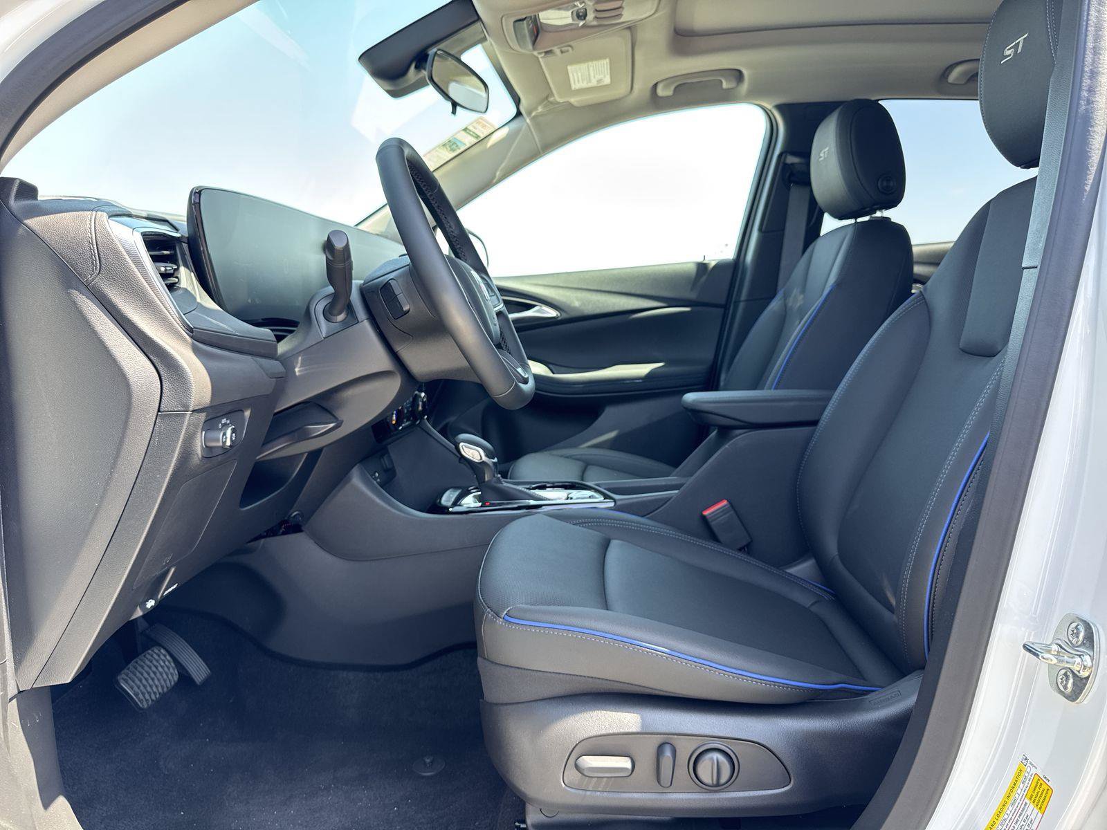 New 2026 Buick Encore GX Sport Touring w/ Comfort Package FWD image 20