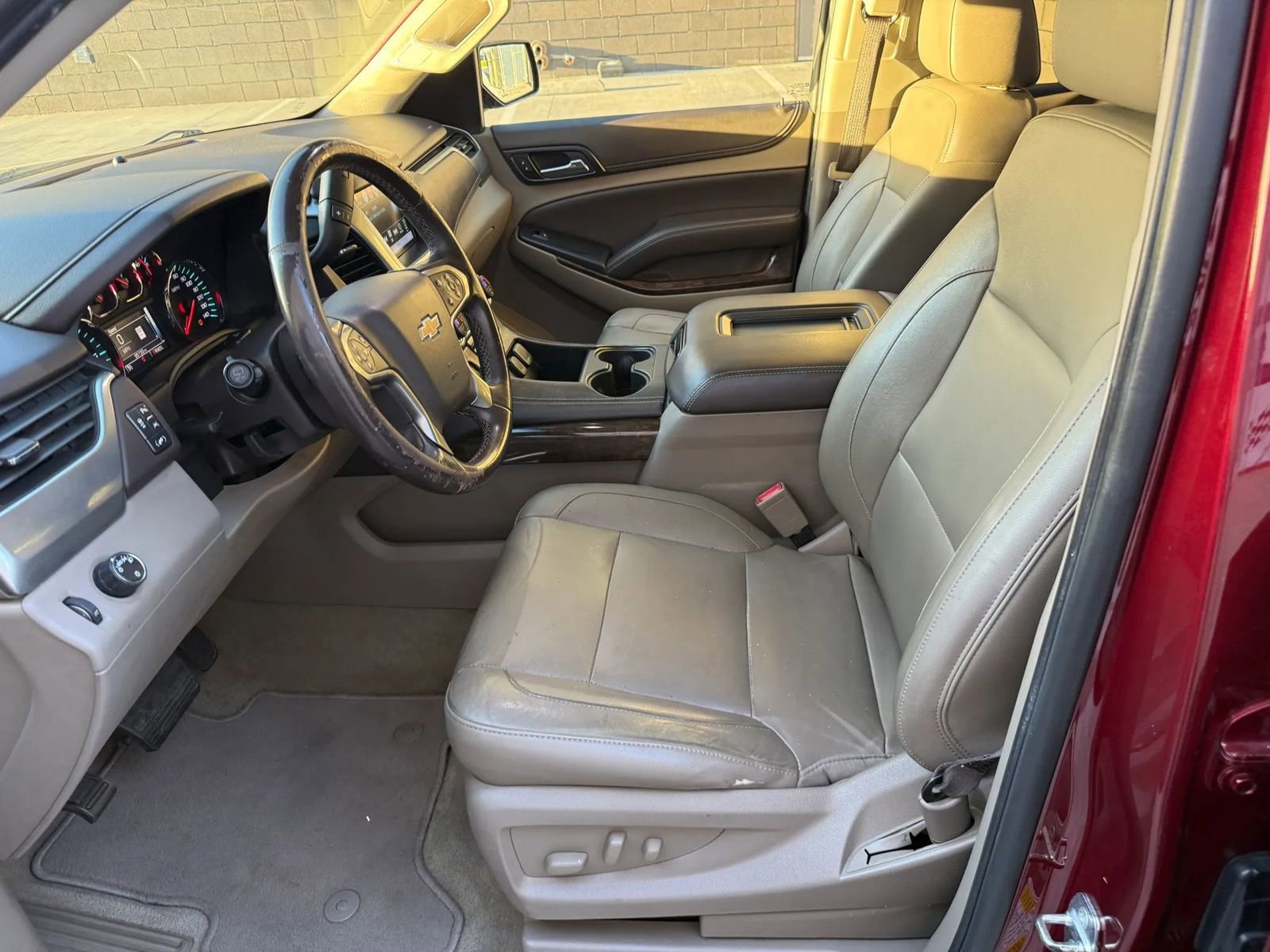 Used 2018 Chevrolet Suburban LT RWD image 13