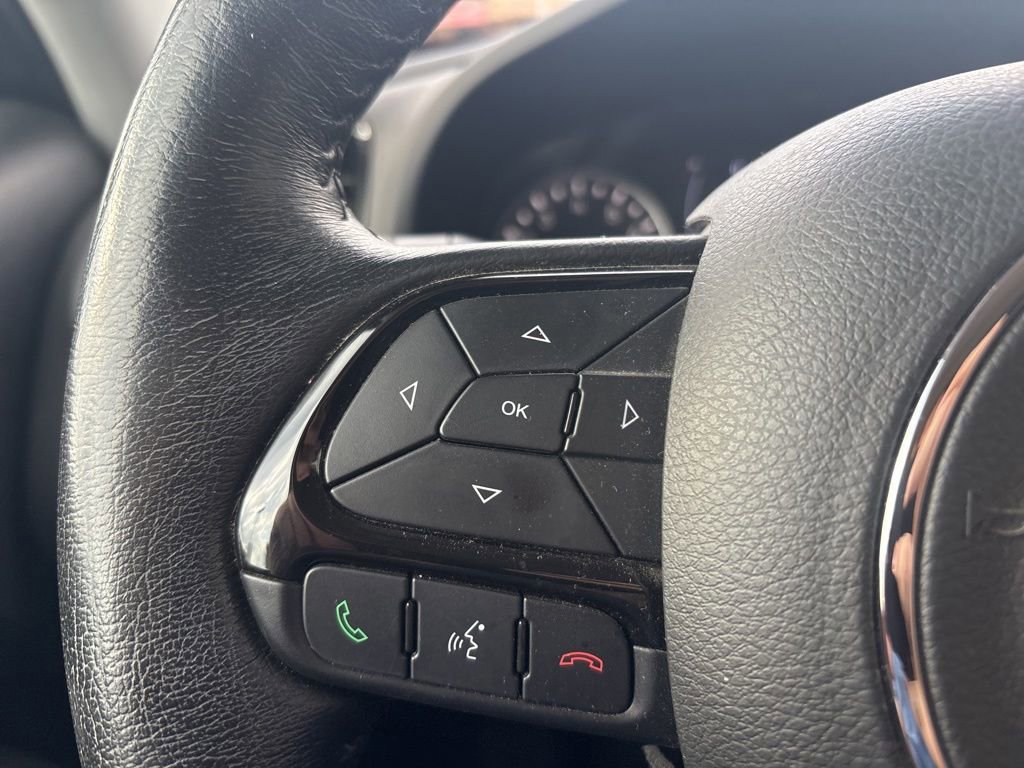 Used 2018 Jeep Renegade Altitude AWD/4WD image 16