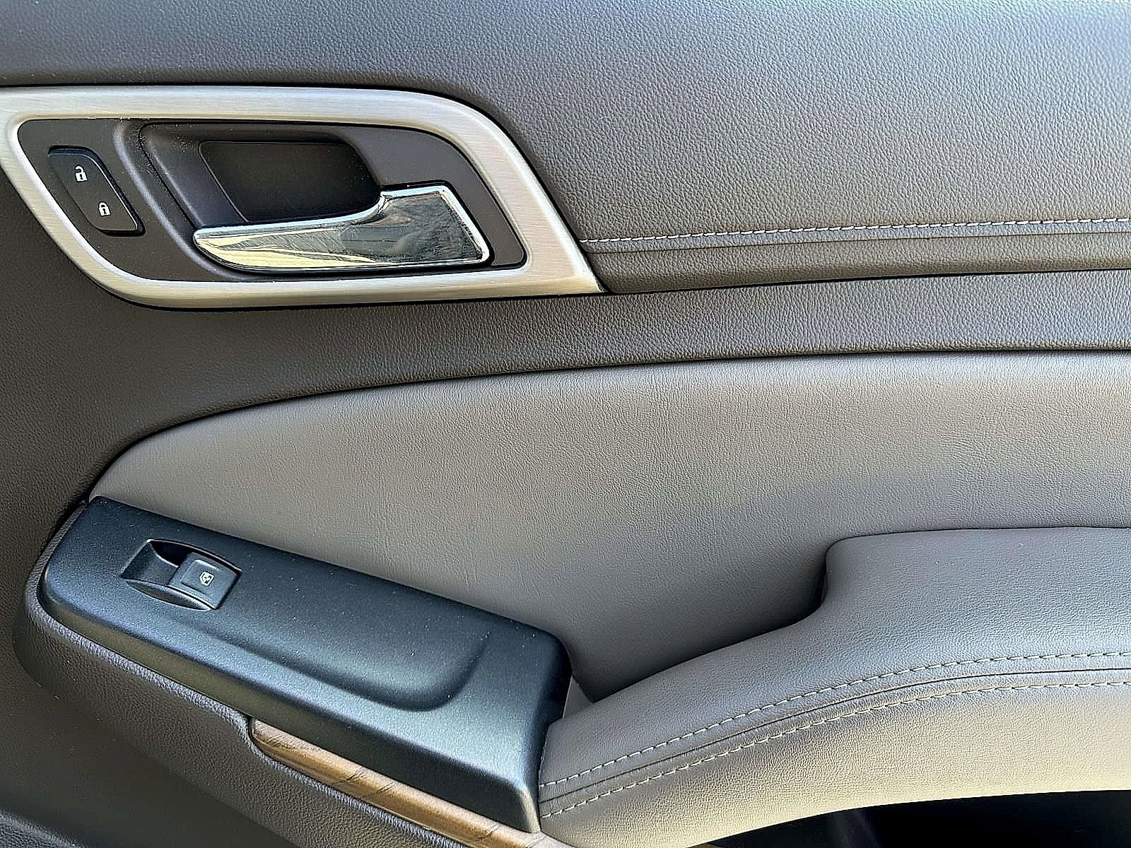 Used 2019 GMC Yukon Denali image 11