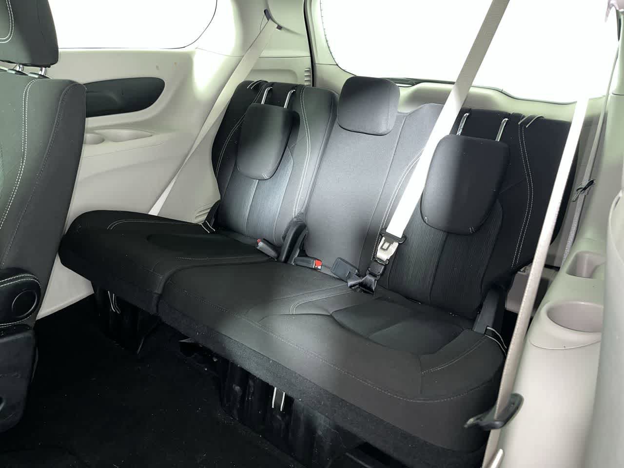 Used 2024 Chrysler Voyager LX FWD image 25