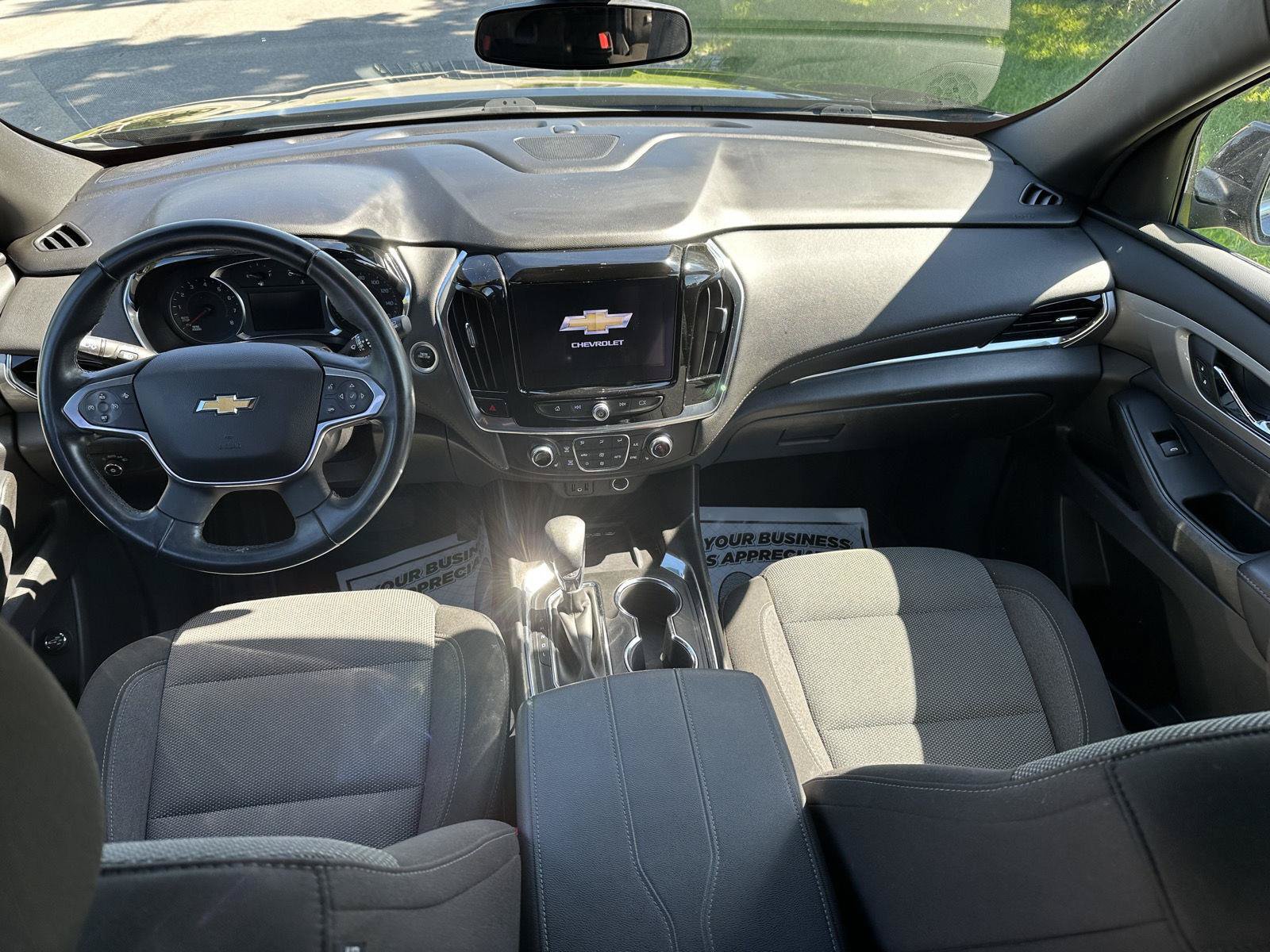 Used 2023 Chevrolet Traverse LT FWD image 25