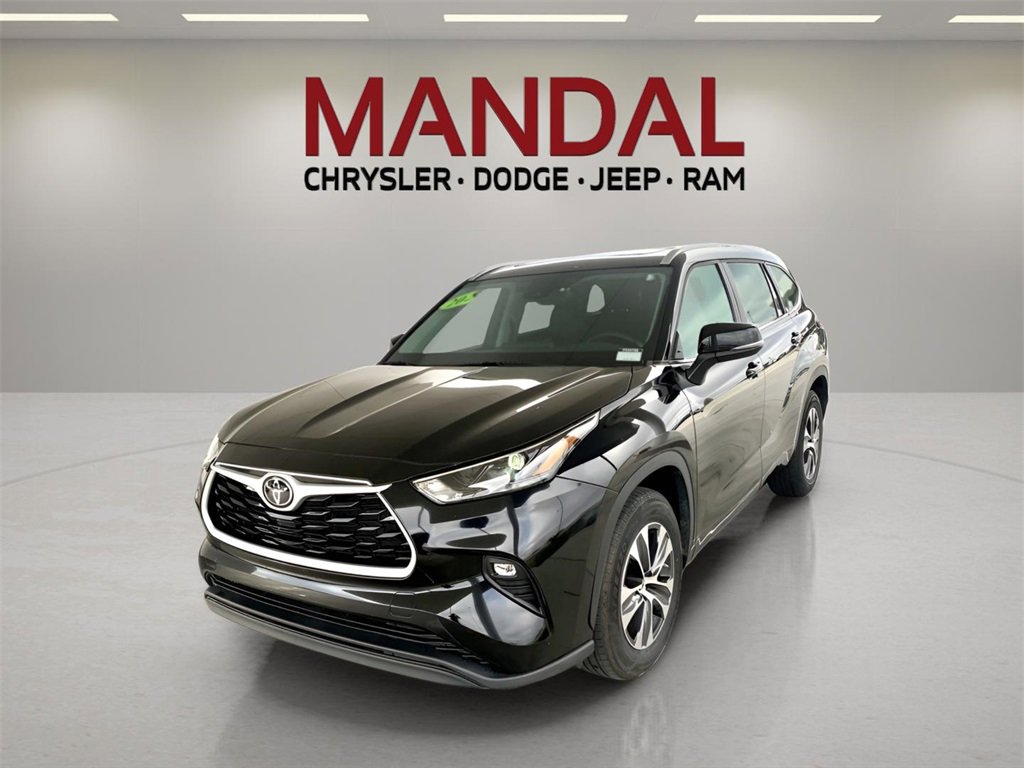 Used 2024 Toyota Highlander XLE