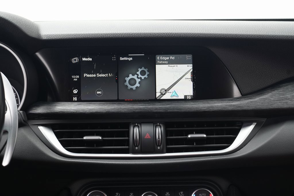 Used 2022 Alfa Romeo Stelvio Sprint image 44