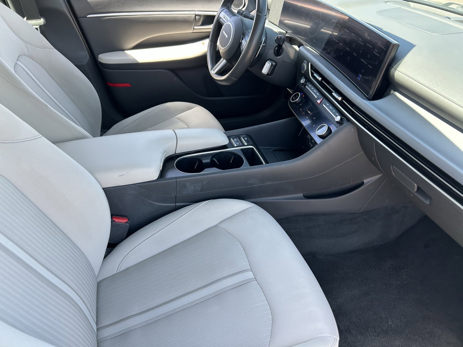 Used 2024 Hyundai Sonata SEL w/ Convenience Package image 12