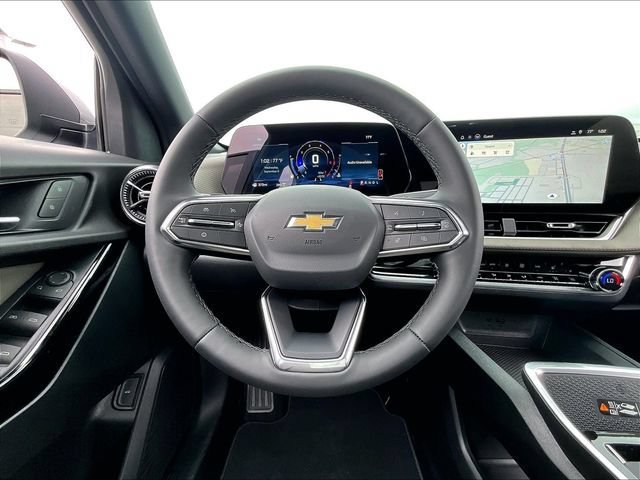 New 2027 Chevrolet Equinox LT w/ Convenience Package II AWD/4WD image 16