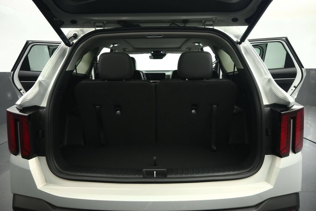 Certified 2026 Kia Sorento X-Line EX AWD/4WD image 67