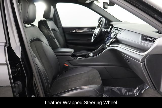 Used 2022 Jeep Grand Cherokee Altitude image 19