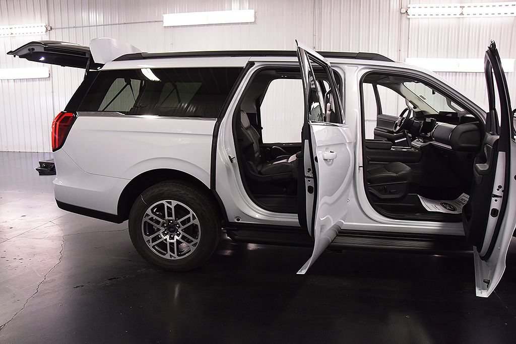 Used 2026 Ford Expedition Max Active AWD/4WD image 40