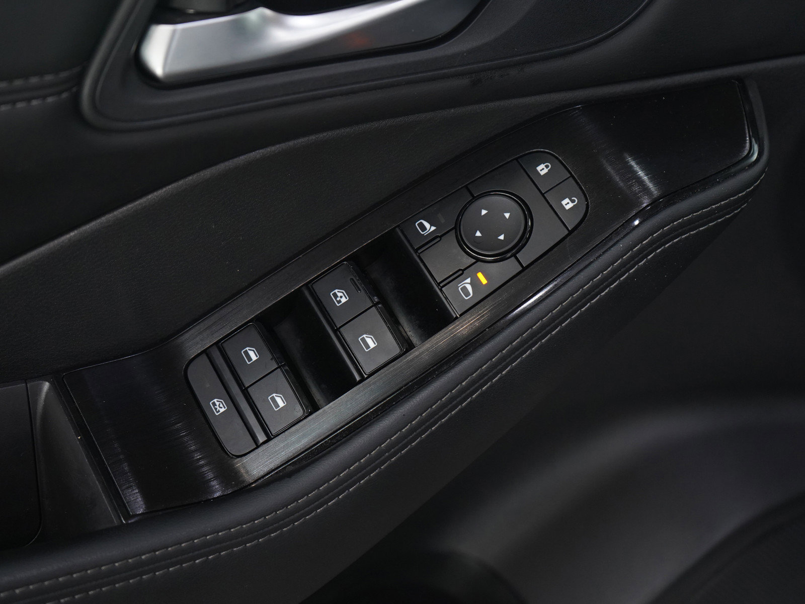 Used 2023 Nissan Rogue SV w/ SV Premium Package image 20