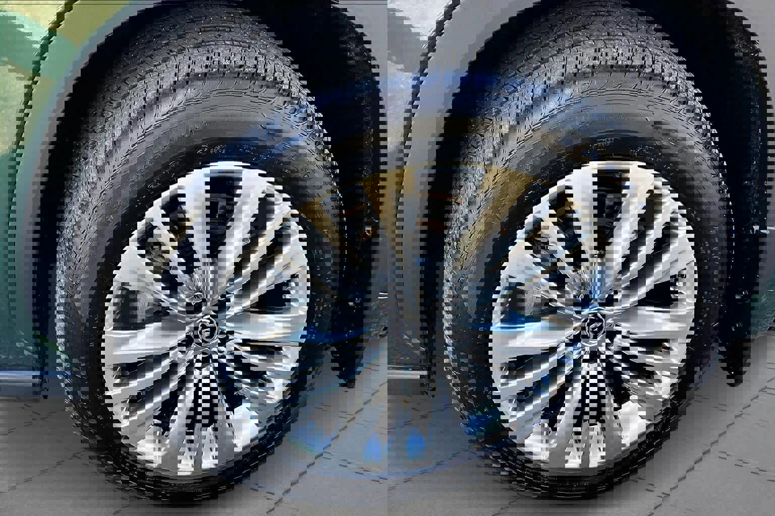 Certified 2025 Toyota Highlander Platinum image 11