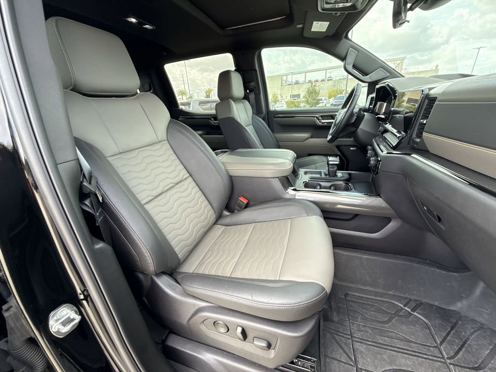 Used 2024 Chevrolet Silverado 1500 ZR2 w/ Technology Package image 15