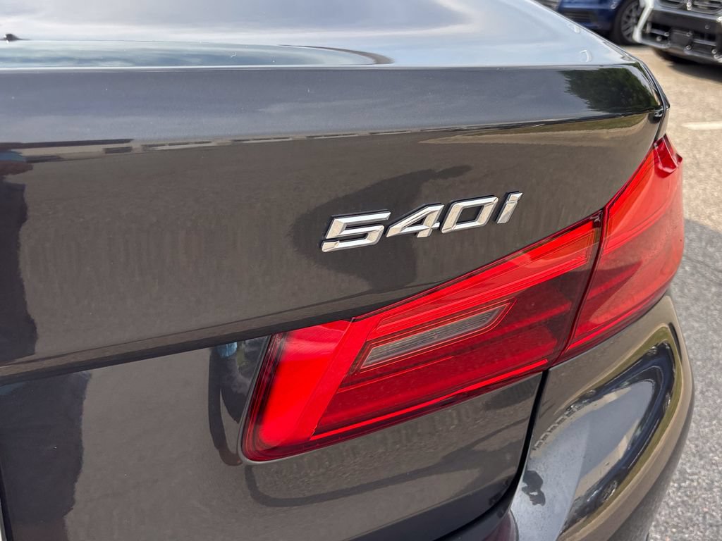 Used 2019 BMW 540i xDrive AWD/4WD image 12
