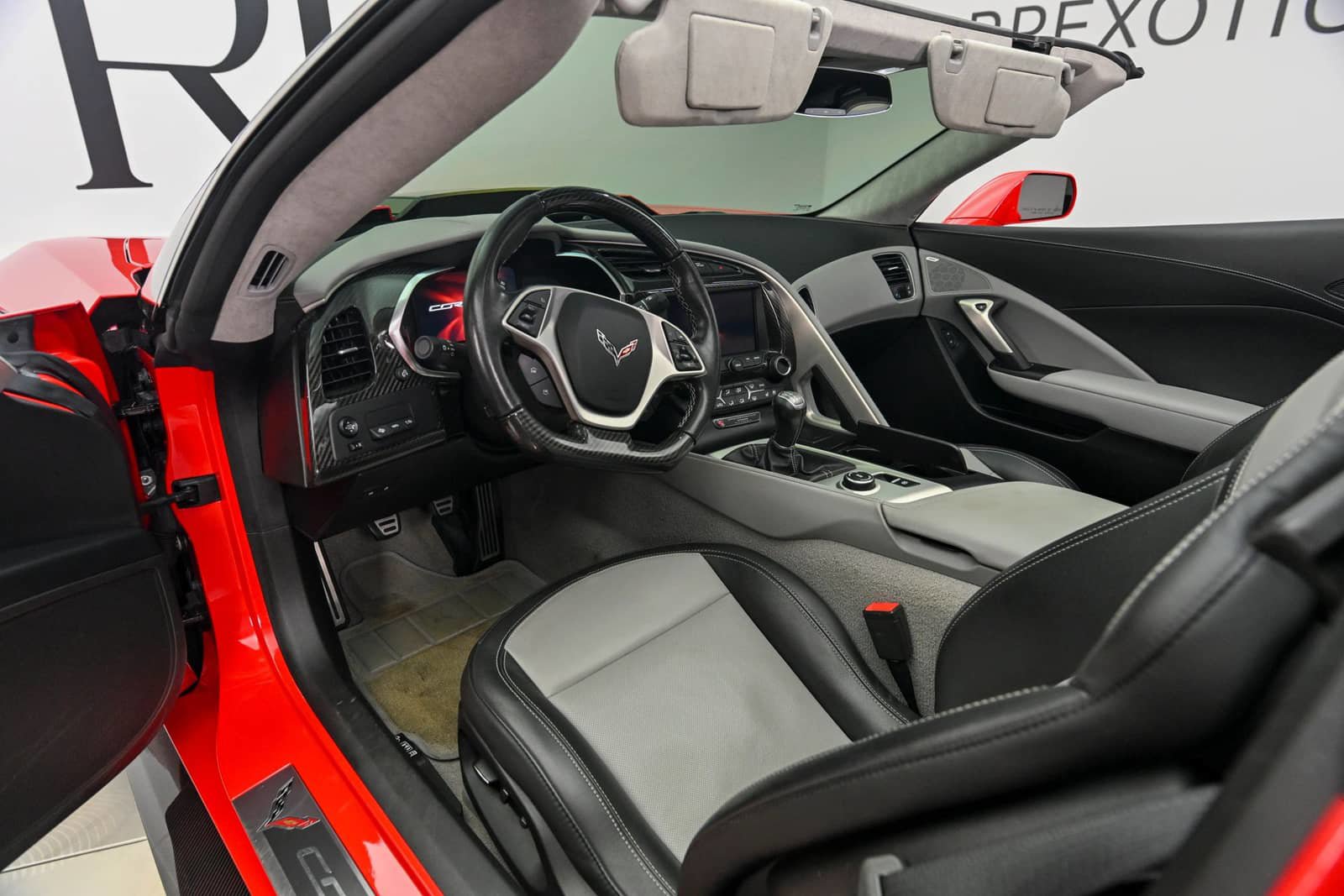 Used 2019 Chevrolet Corvette ZR1 RWD image 2