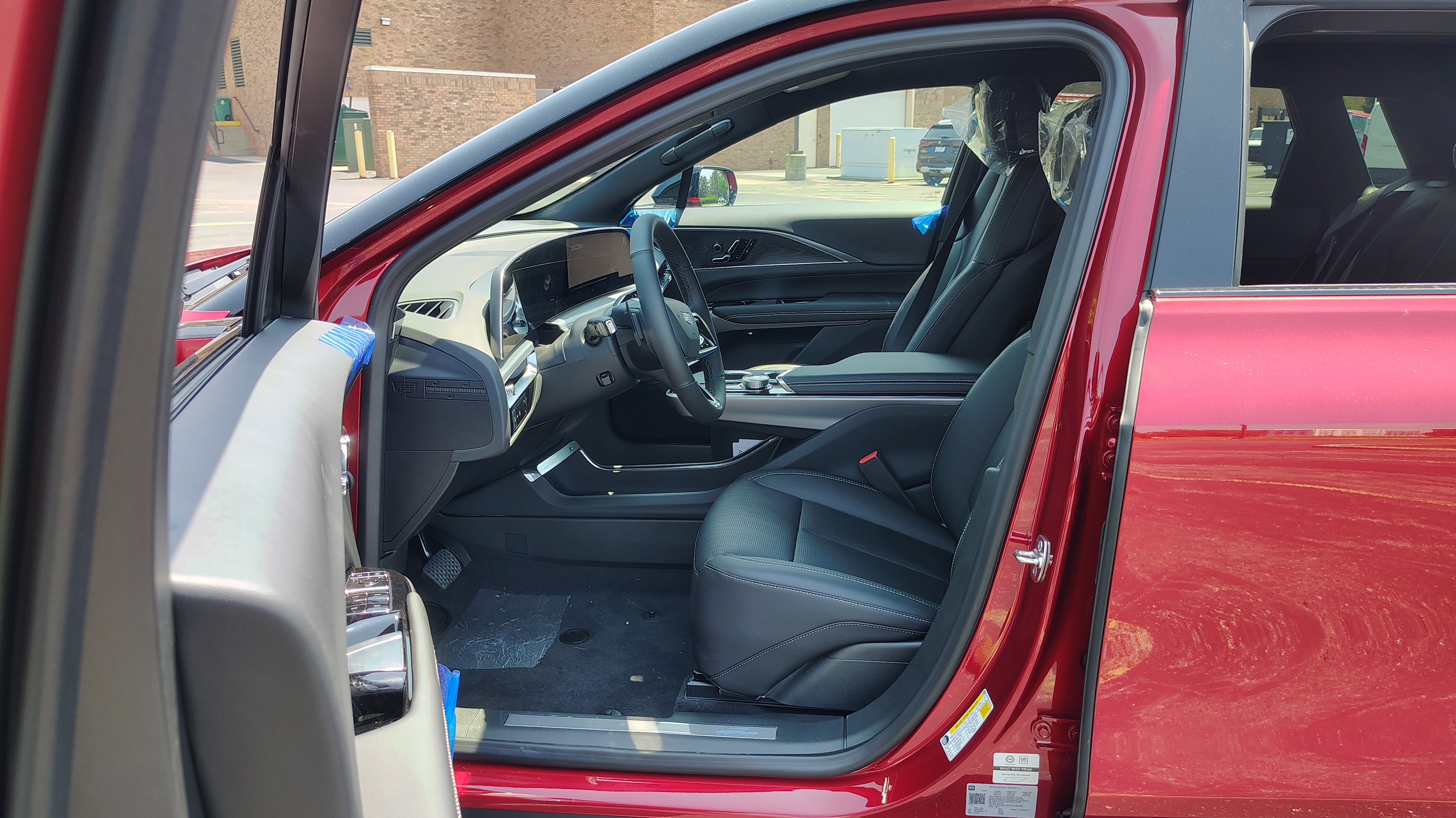 New 2025 Cadillac Lyriq Sport image 9