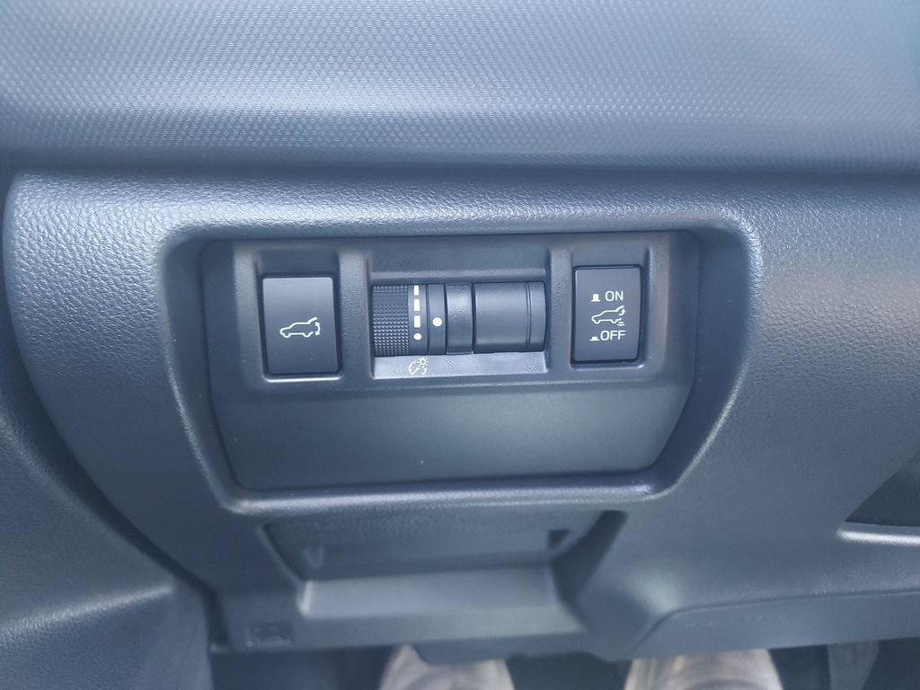 Used 2025 Subaru Forester Premium AWD/4WD image 25