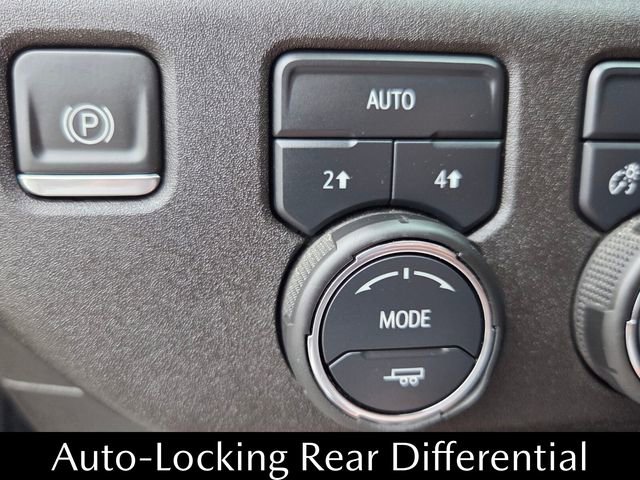 Used 2025 Chevrolet Silverado 1500 LT image 31