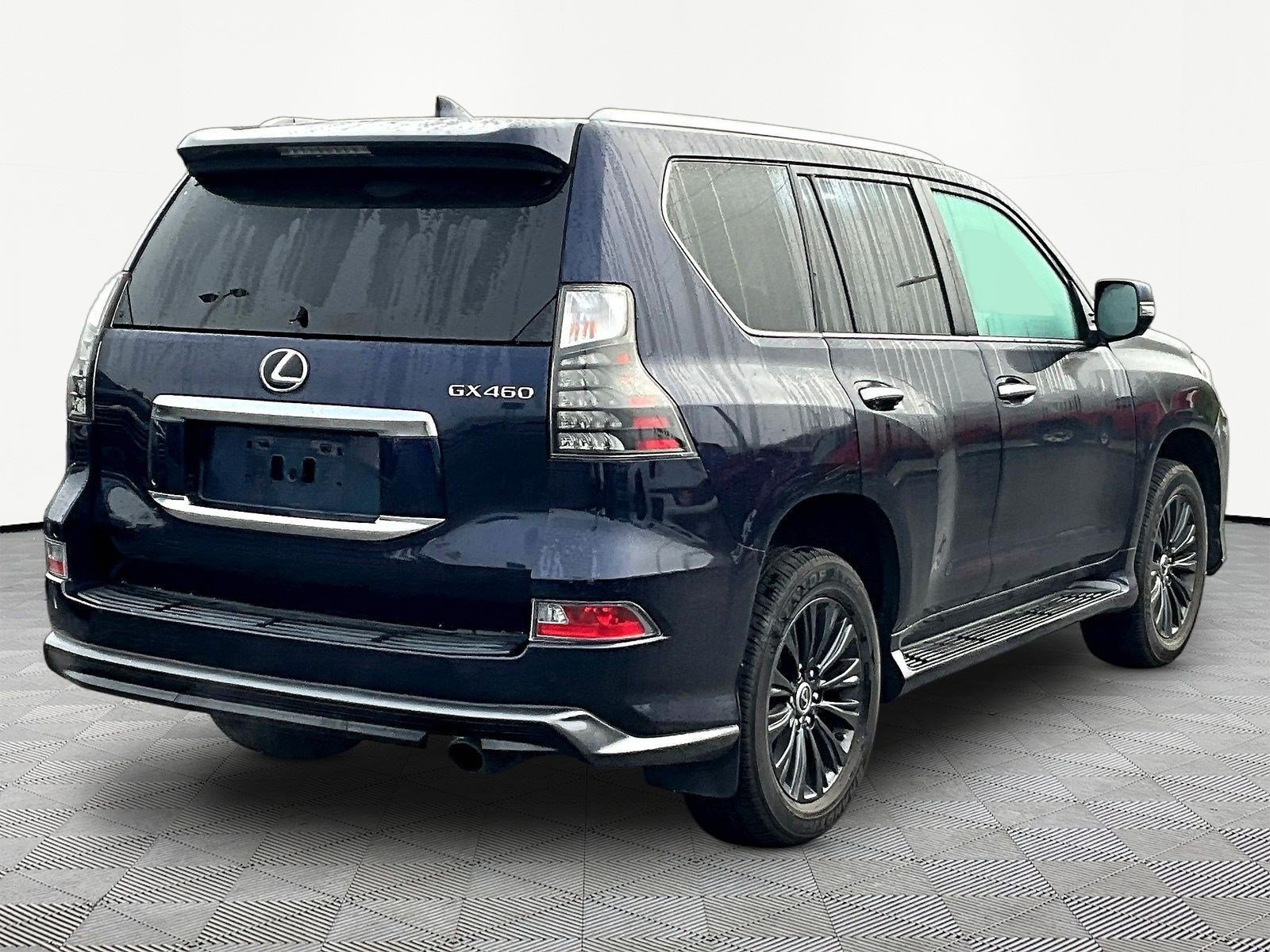 Used 2023 Lexus GX 460 Luxury w/ Sport Design Package AWD/4WD image 6