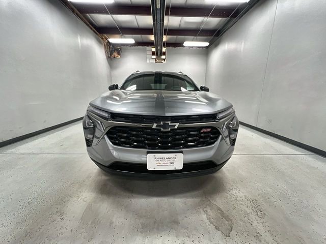 New 2026 Chevrolet Trax RS w/ Sunroof Package FWD image 3
