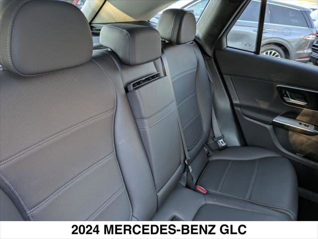 Used 2024 Mercedes-Benz GLC 300 SUV image 24