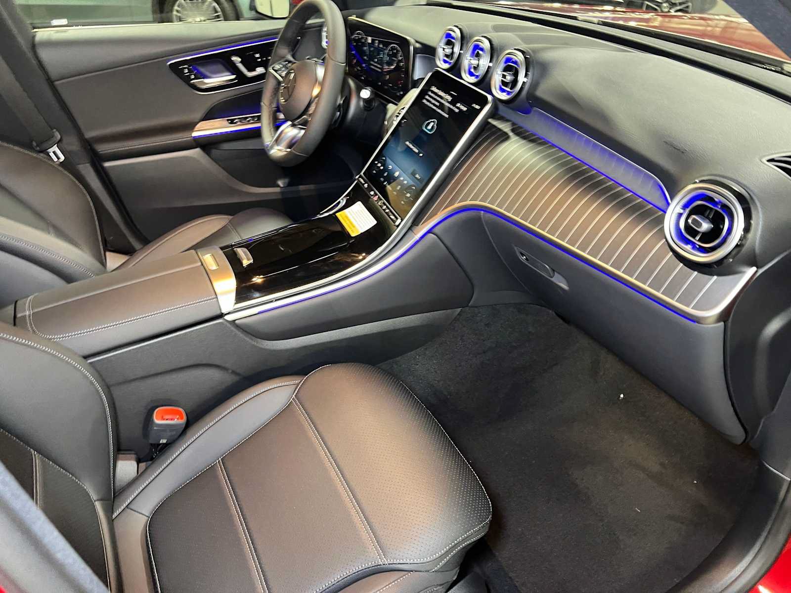 New 2027 Mercedes-Benz GLC 300 4MATIC image 11