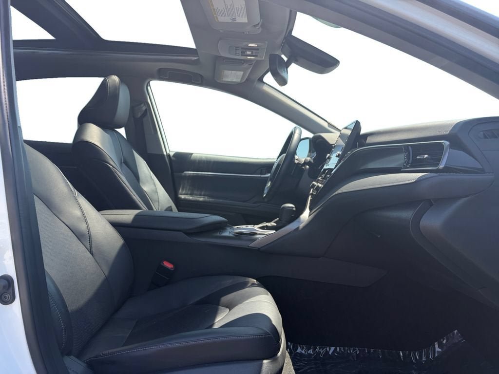 Used 2022 Toyota Camry XSE w/ Carpet Mat Package (TMS) FWD image 17
