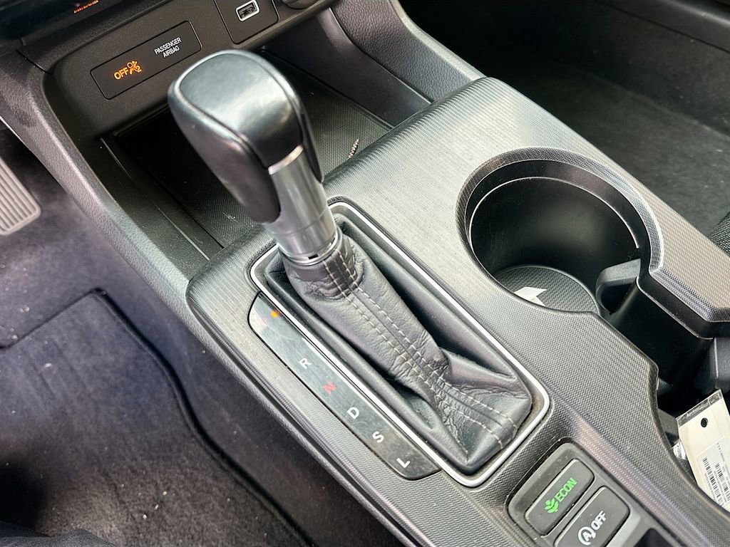 Used 2022 Honda Civic EX image 16