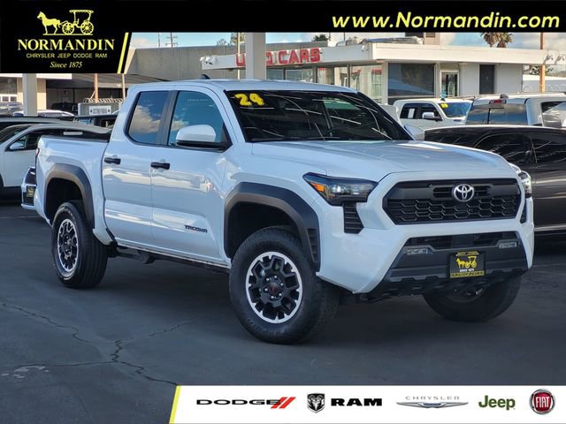 Used 2024 Toyota Tacoma TRD Off-Road AWD/4WD image 1