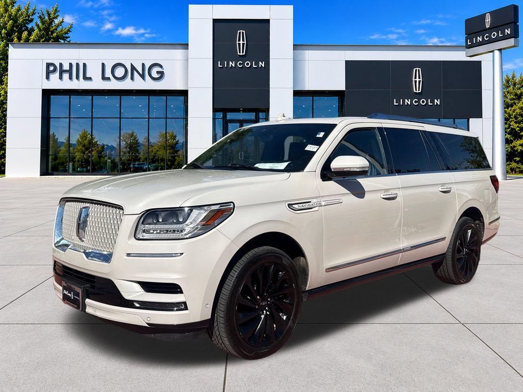 Certified 2021 Lincoln Navigator L Reserve AWD/4WD image 3