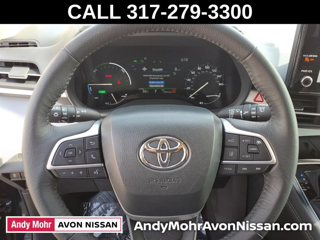 Used 2026 Toyota Sienna XLE FWD image 22