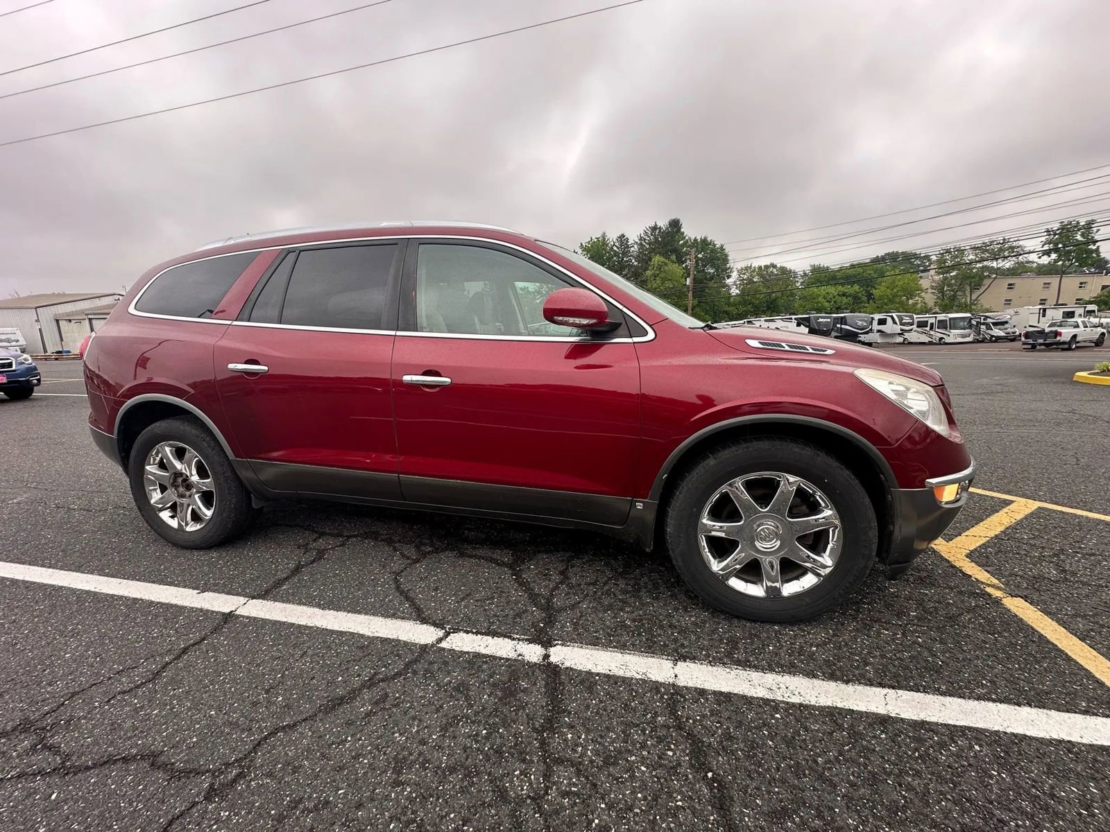 Used 2009 Buick Enclave CXL w/ Entertainment Package #2 image 3