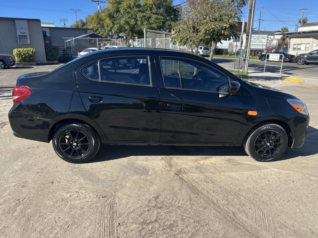 Used 2017 Mitsubishi Mirage G4 ES FWD image 5
