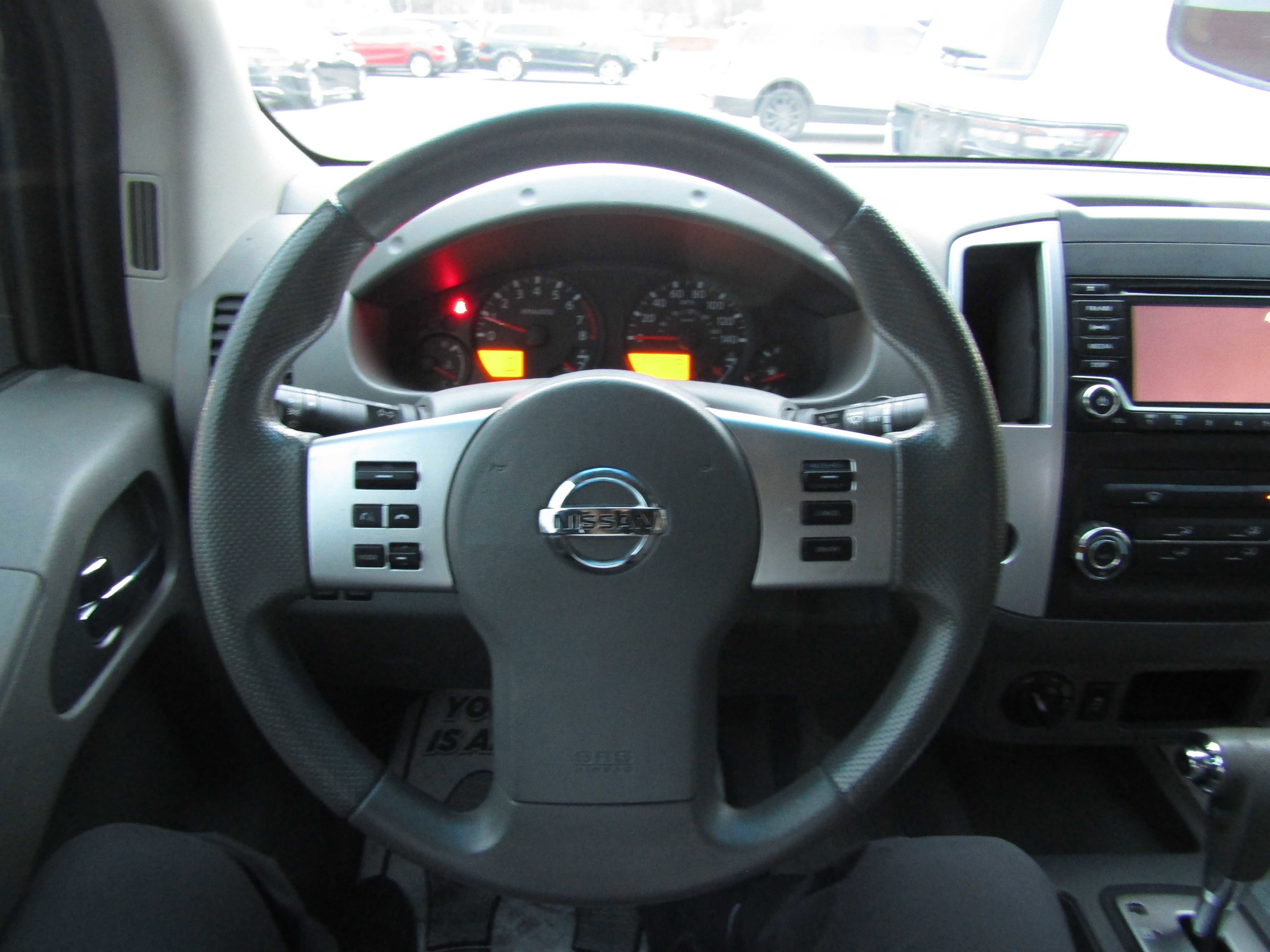 Used 2018 Nissan Frontier SV AWD/4WD image 15