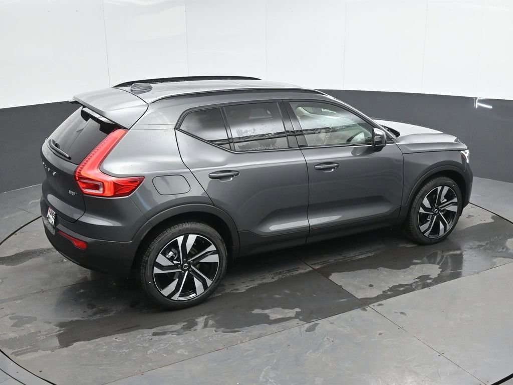 New 2026 Volvo XC40 B5 Ultra w/ Climate Package AWD/4WD image 32
