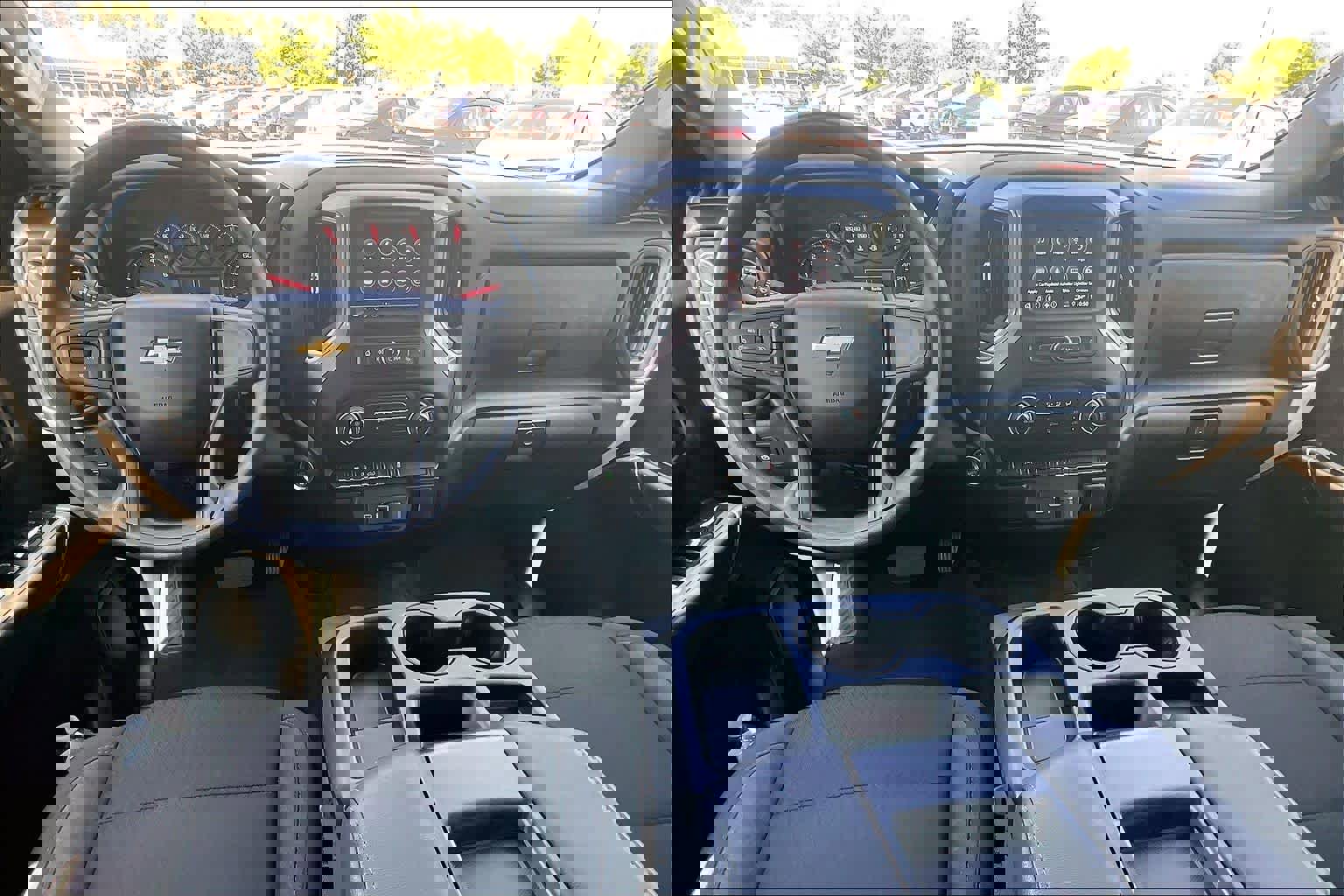 Used 2025 Chevrolet Silverado 1500 Custom image 15