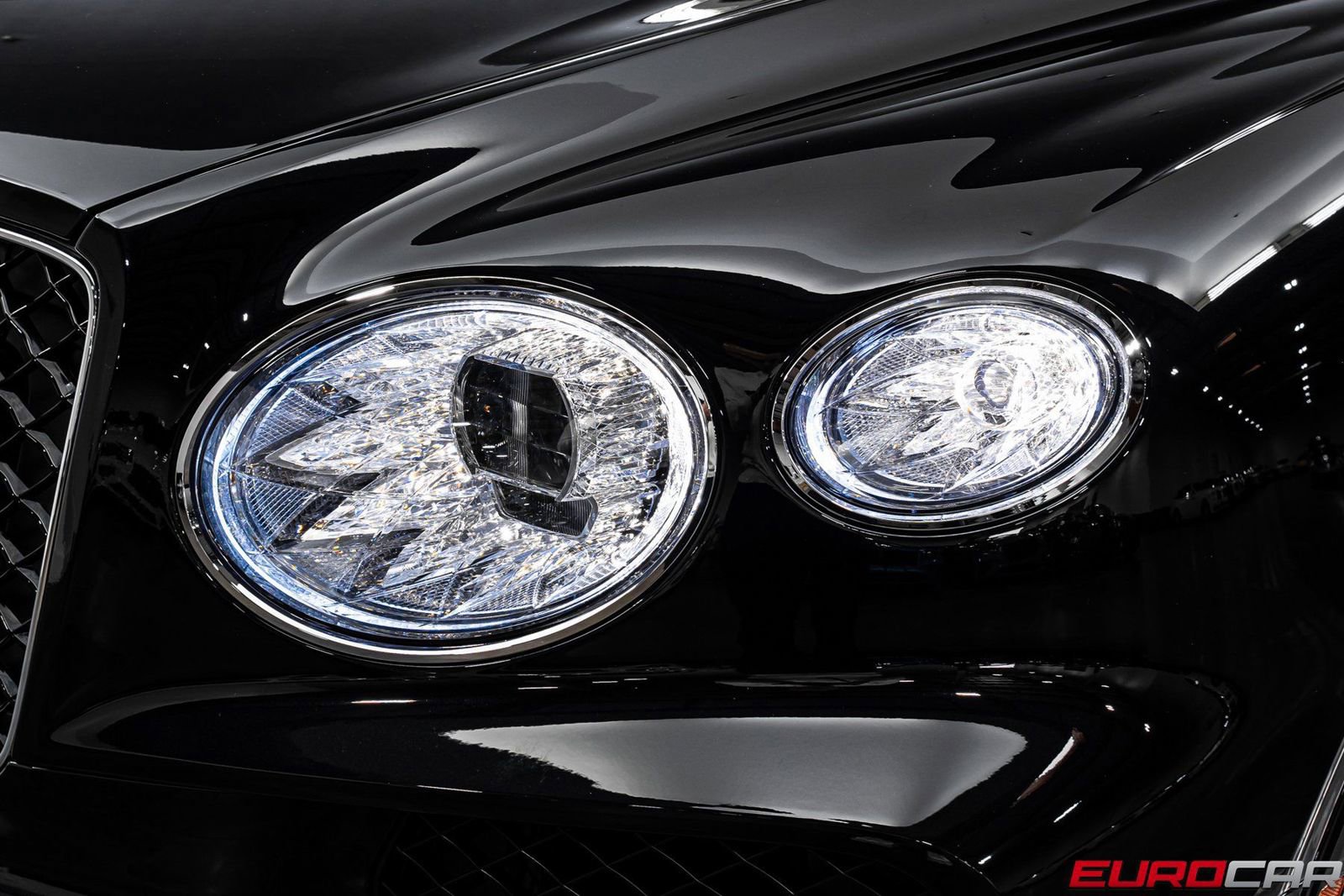 Used 2024 Bentley Bentayga image 11