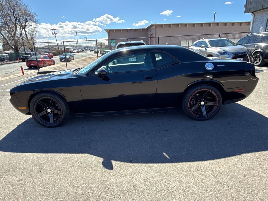 Used 2013 Dodge Challenger SXT image 4